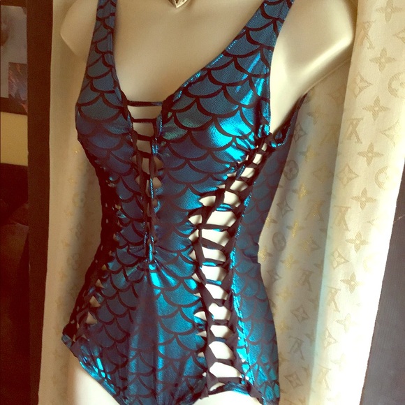 AquaMermaid Cage ‼️🧜🏽KoiShine Price4🧜🏻‍♀️ 1pcs - Picture 2 of 16